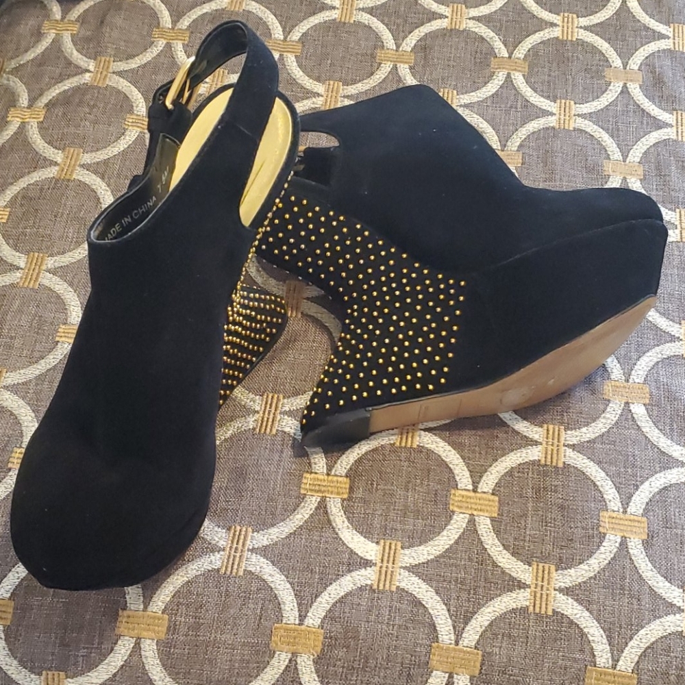 Dolce Vita Studded Cutout Platform